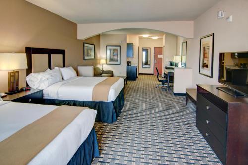 holiday inn express and suites paris texas by ihg