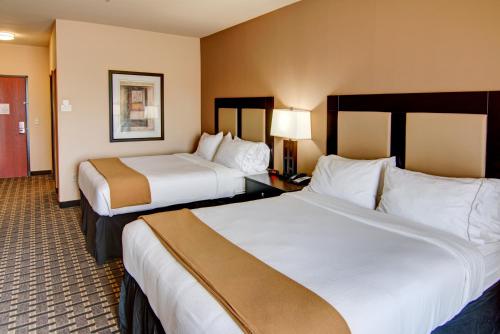 holiday inn express and suites paris texas by ihg