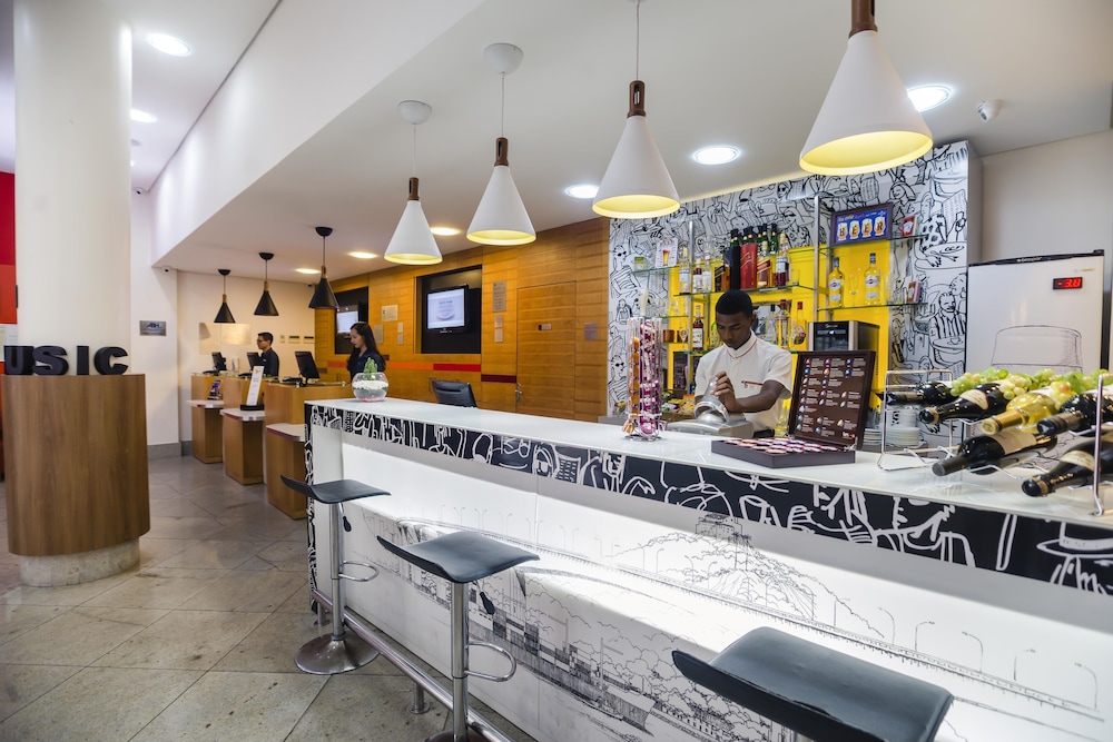 ibis vitoria praia de camburi