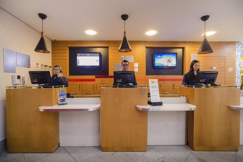 ibis vitoria praia de camburi