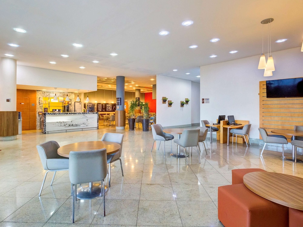 ibis vitoria praia de camburi