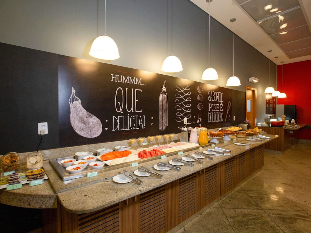 ibis vitoria praia de camburi