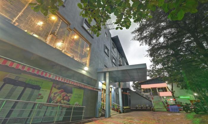 treebo paradise premium rasulgarh