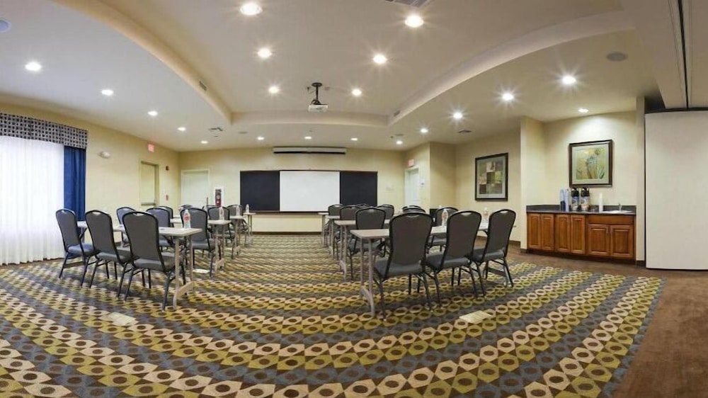 holiday inn express inn and suites searcy by ihg