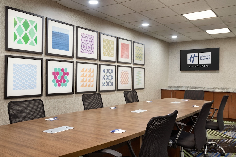 holiday inn express inn and suites searcy by ihg