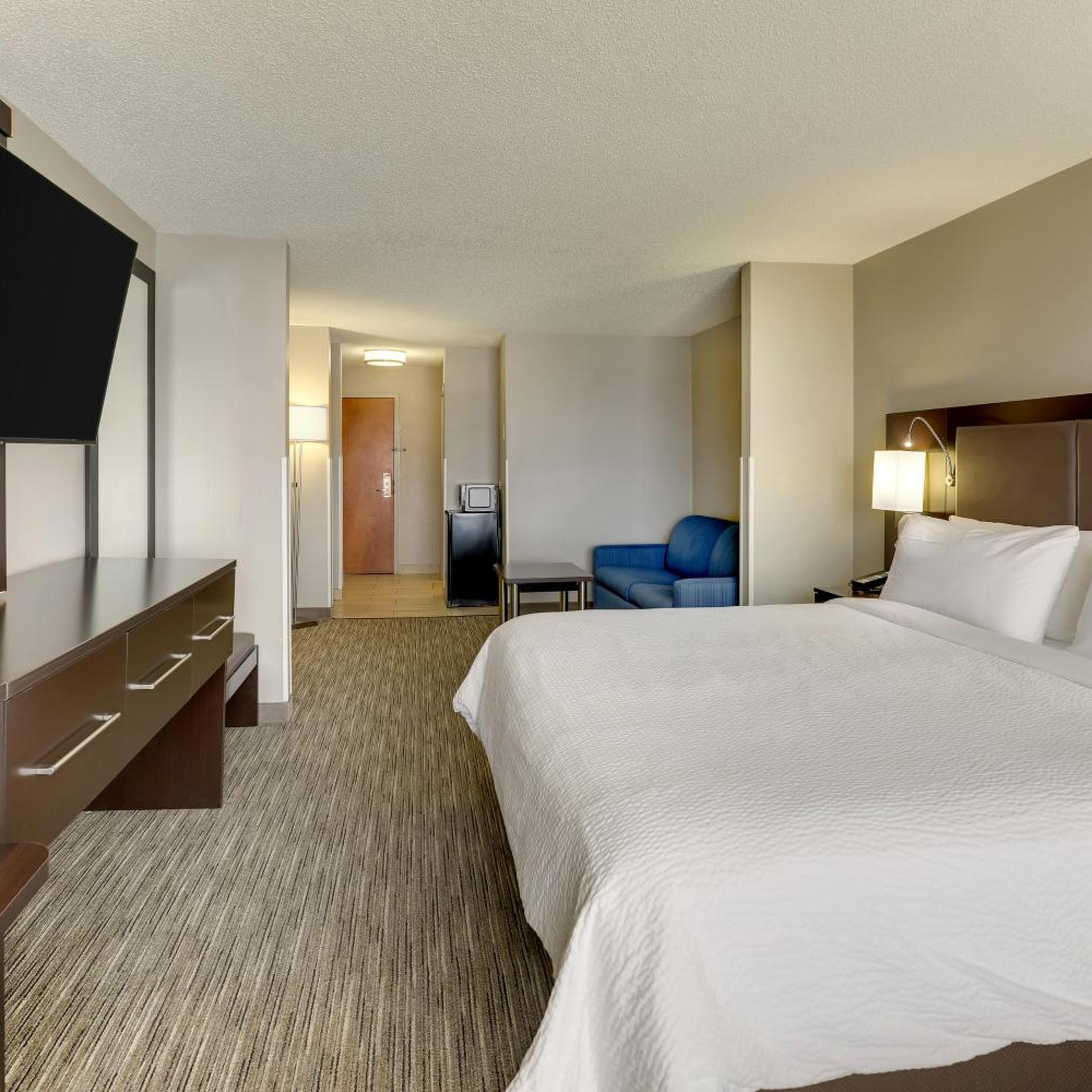 holiday inn express and suites montpelier by ihg