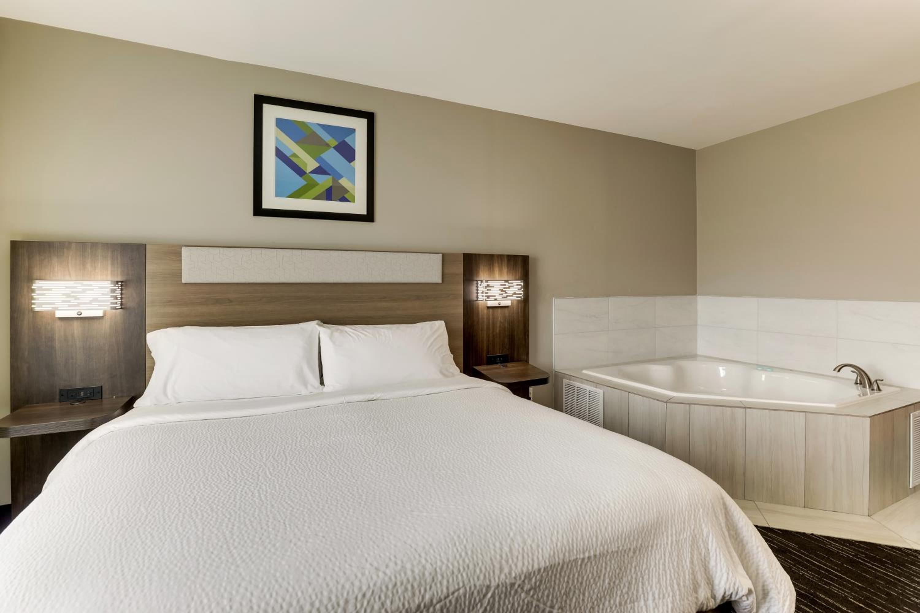 holiday inn express and suites montpelier by ihg