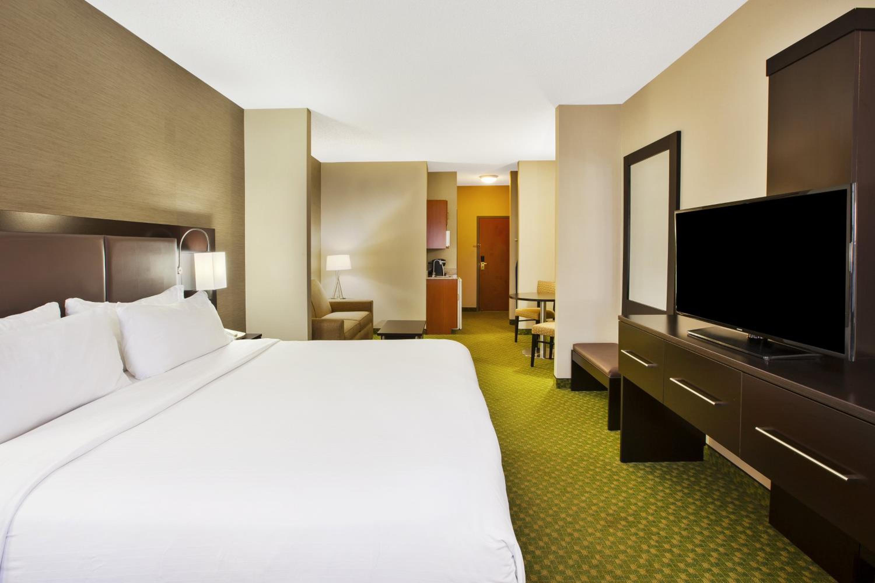 holiday inn express and suites montpelier by ihg