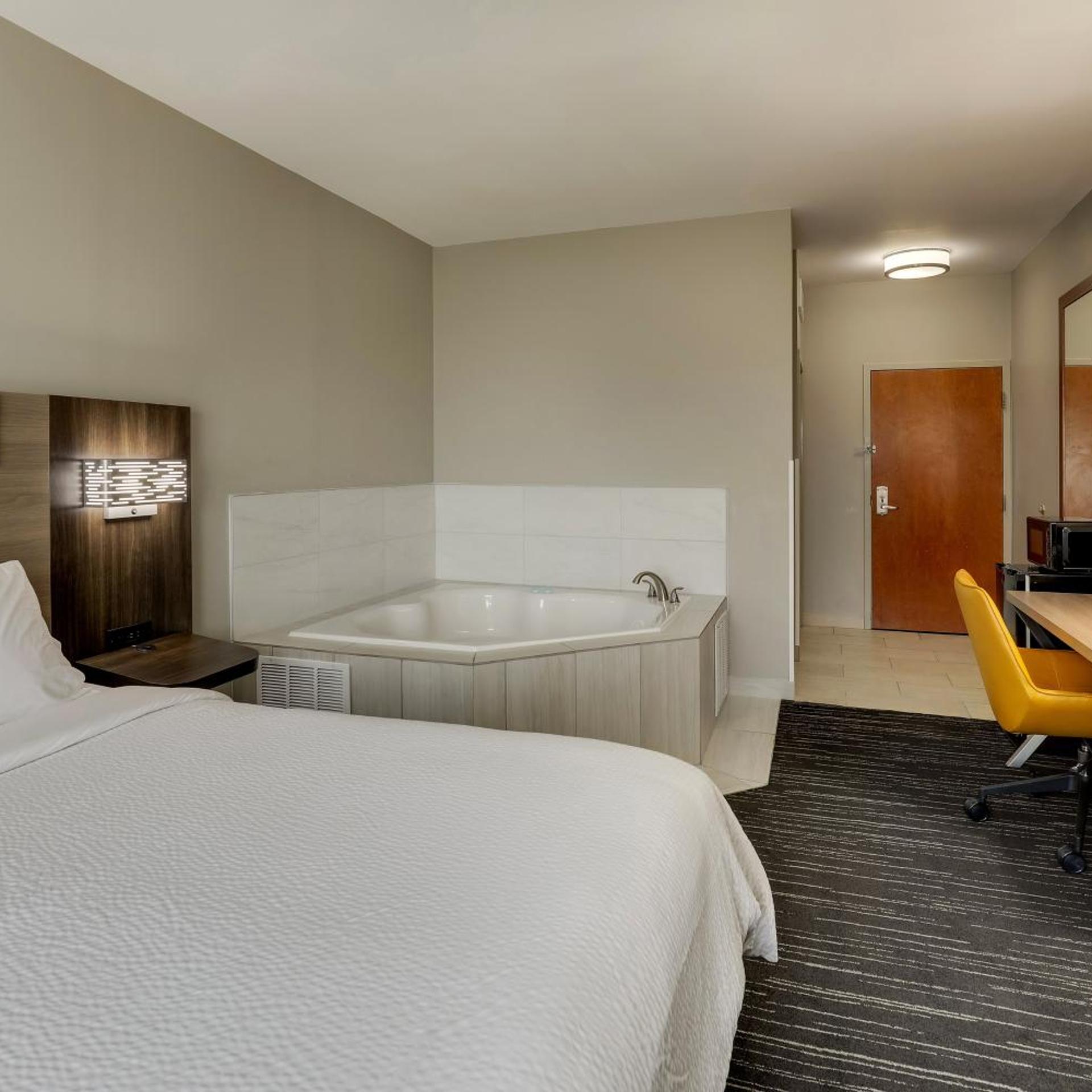 holiday inn express and suites montpelier by ihg