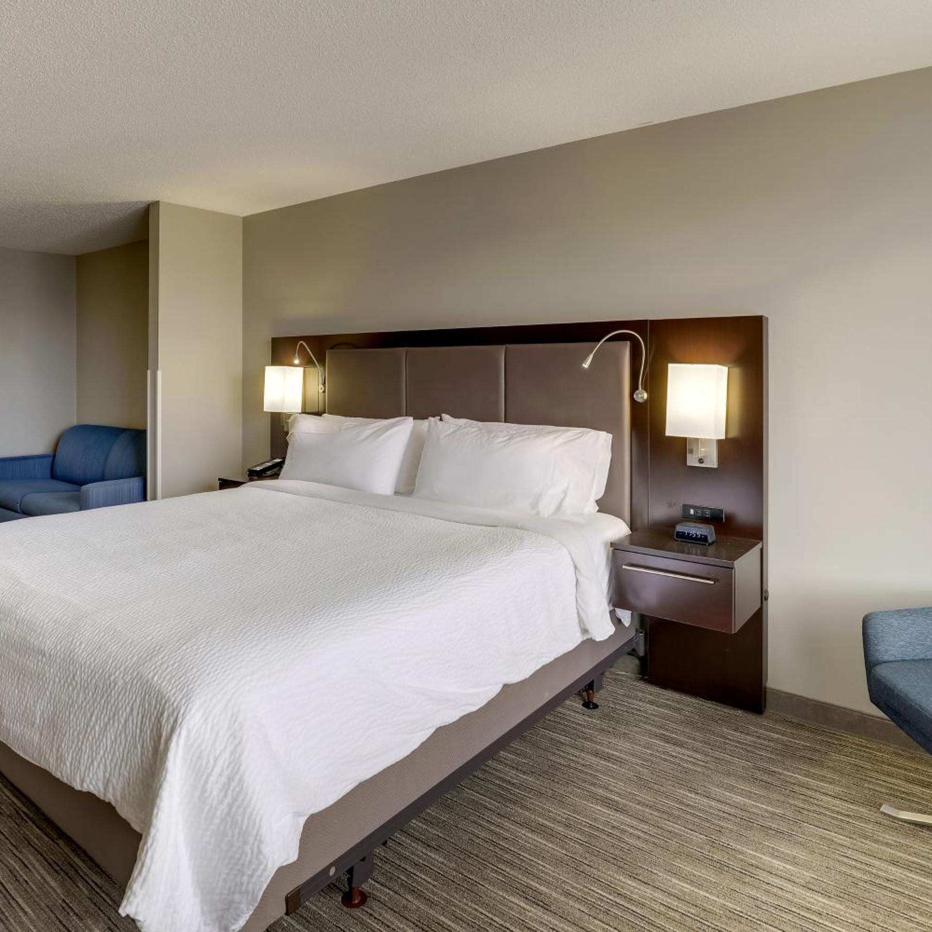 holiday inn express and suites montpelier by ihg