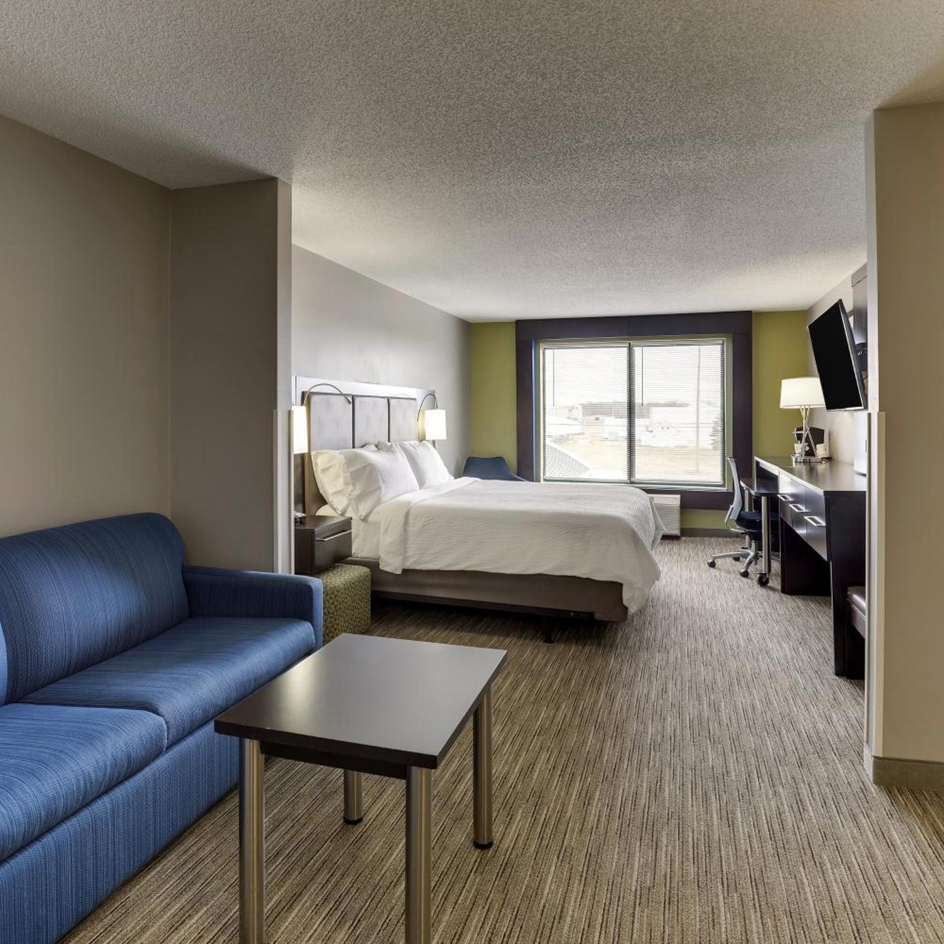 holiday inn express and suites montpelier by ihg