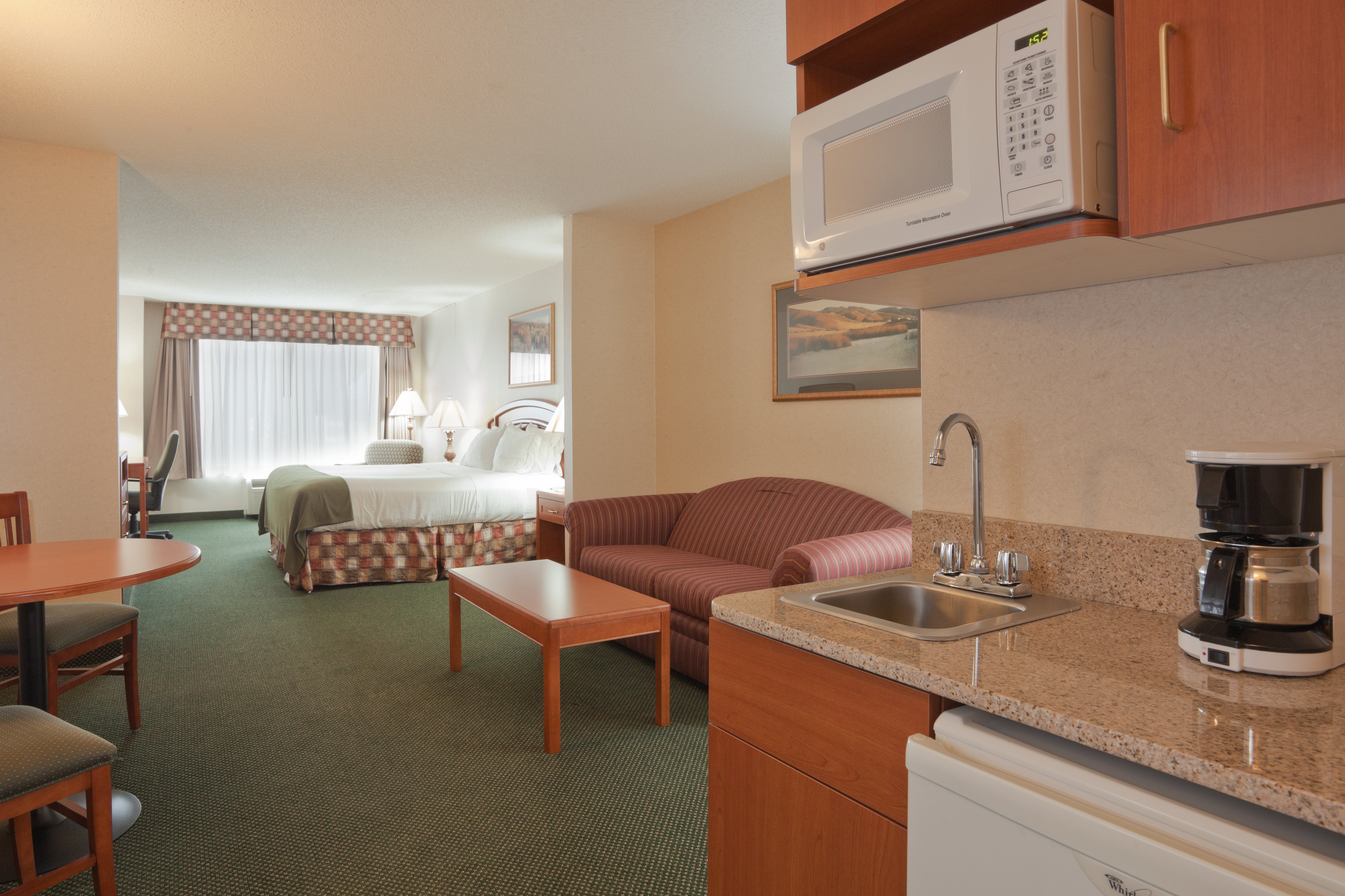 holiday inn express and suites montpelier by ihg