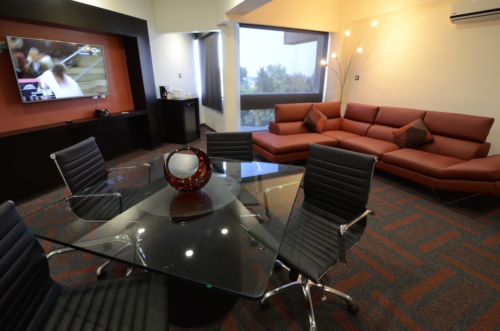 holiday inn mexico dali airport by ihg