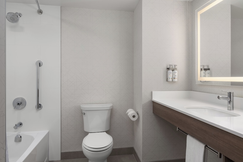 holiday inn express and suites huntsville by ihg