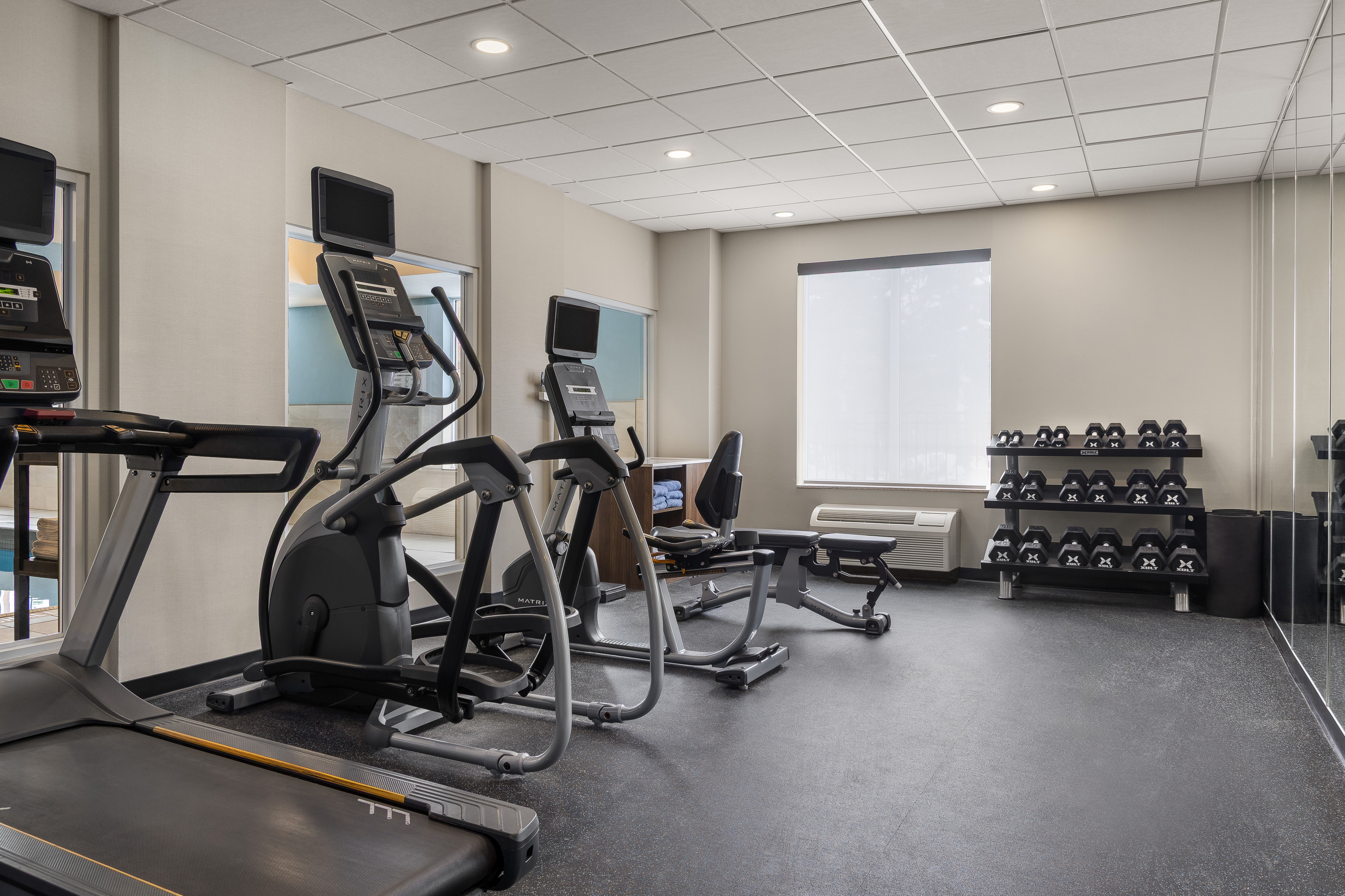 holiday inn express and suites huntsville by ihg