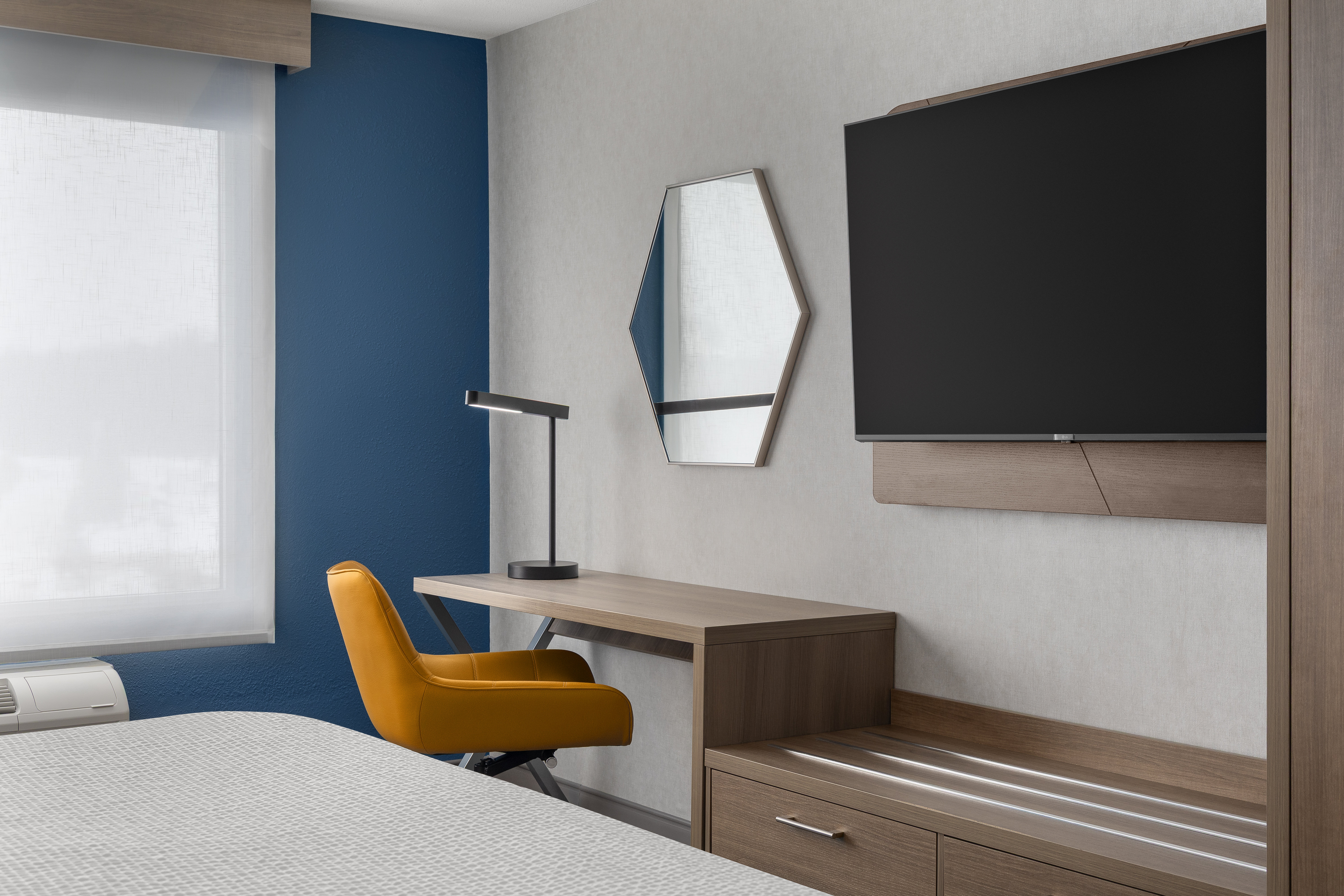 holiday inn express and suites huntsville by ihg