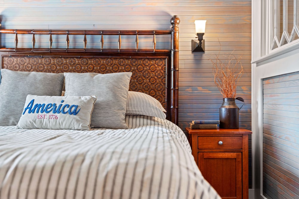 mccloud mercantile hotel
