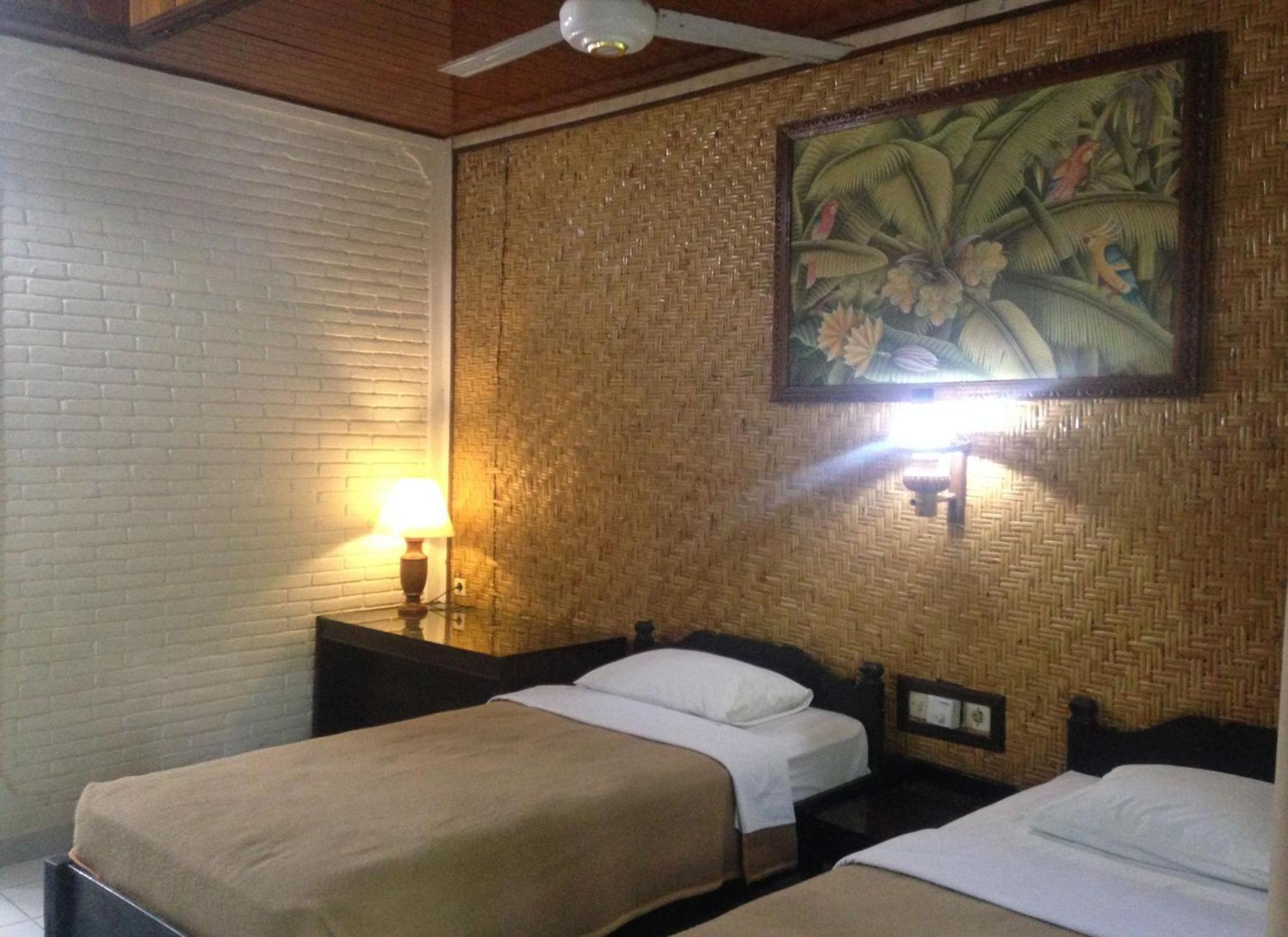dewa bharata bungalows candidasa