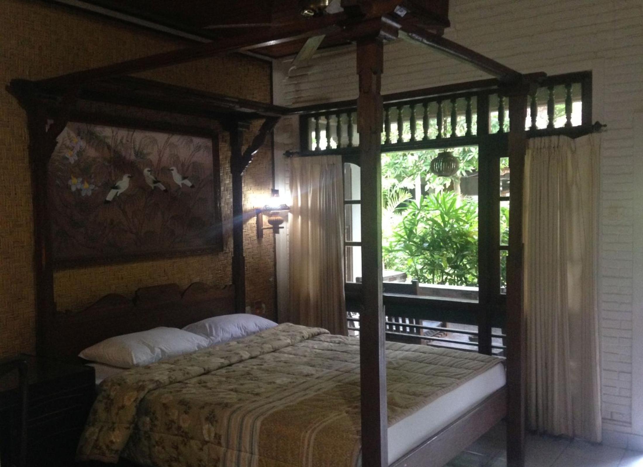 dewa bharata bungalows candidasa