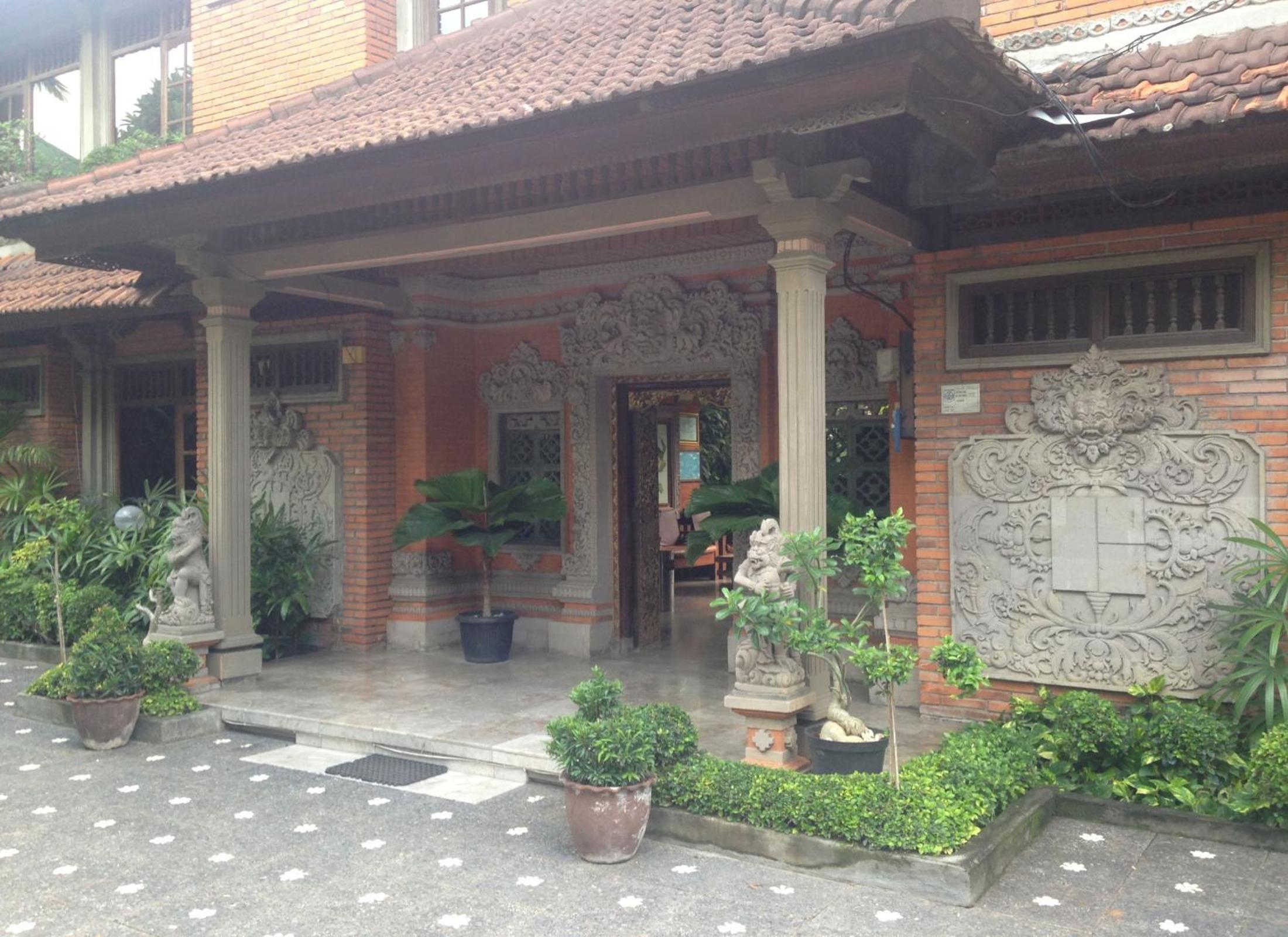 dewa bharata bungalows candidasa