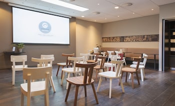 conscious hotel vondelpark