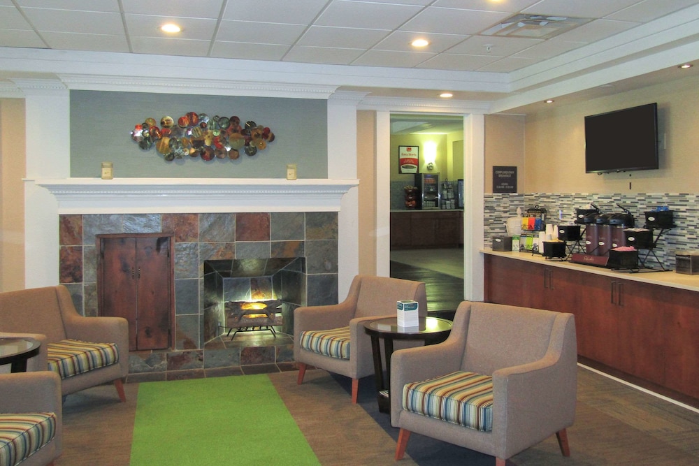 econo lodge inn and suites