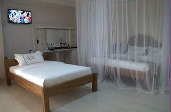 two oceans hotel voi