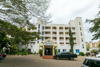 sunrise resort apartments and spa