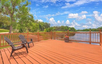 cabin on the lake