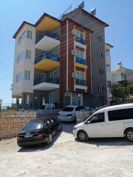 deniz apart