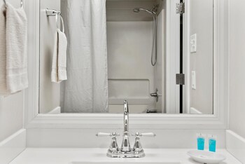 second floor deluxe suite bay view