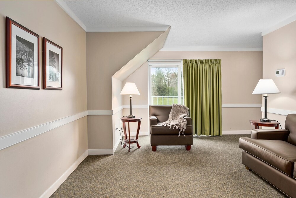 second floor deluxe suite bay view