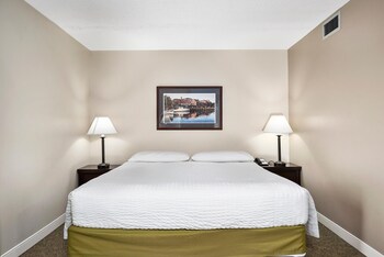 second floor deluxe suite bay view