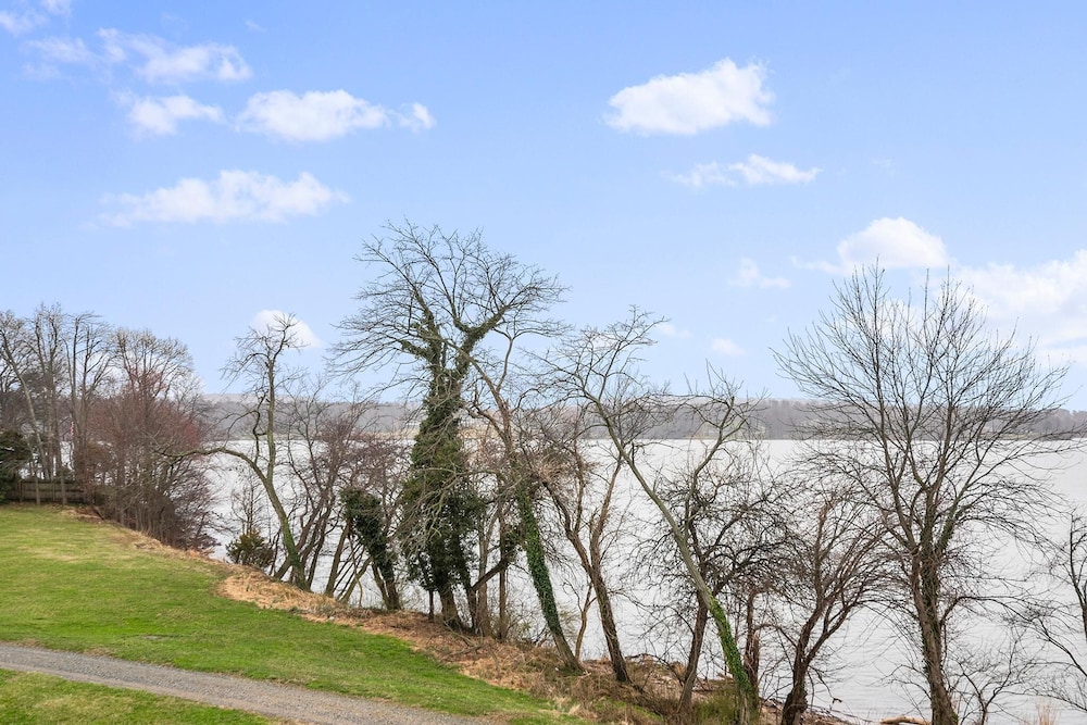 second floor deluxe suite bay view