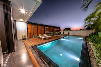 balangan beach villa freya