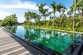 balangan beach villa freya