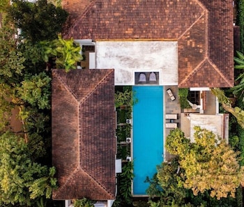 ama stays and trails 70 vale goa