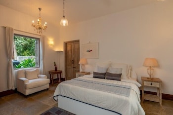 ama stays and trails 70 vale goa