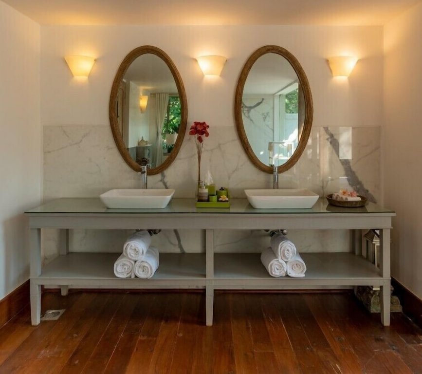 ama stays and trails 70 vale goa