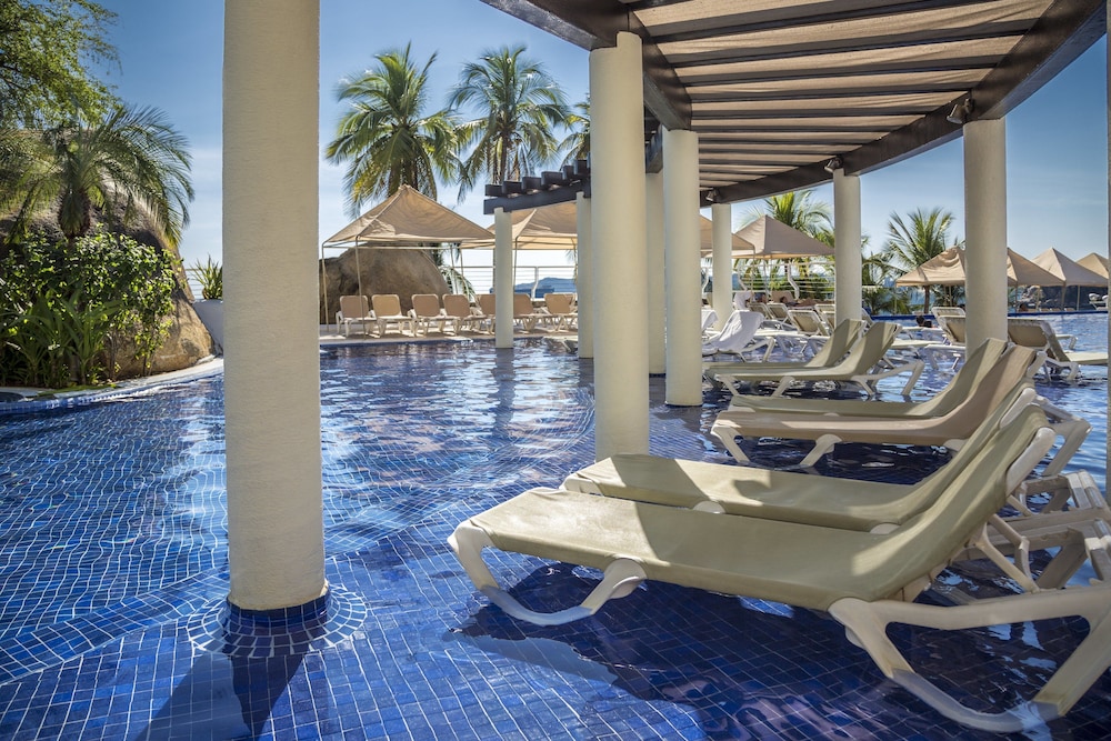 acapulco vacation club at fiesta americana