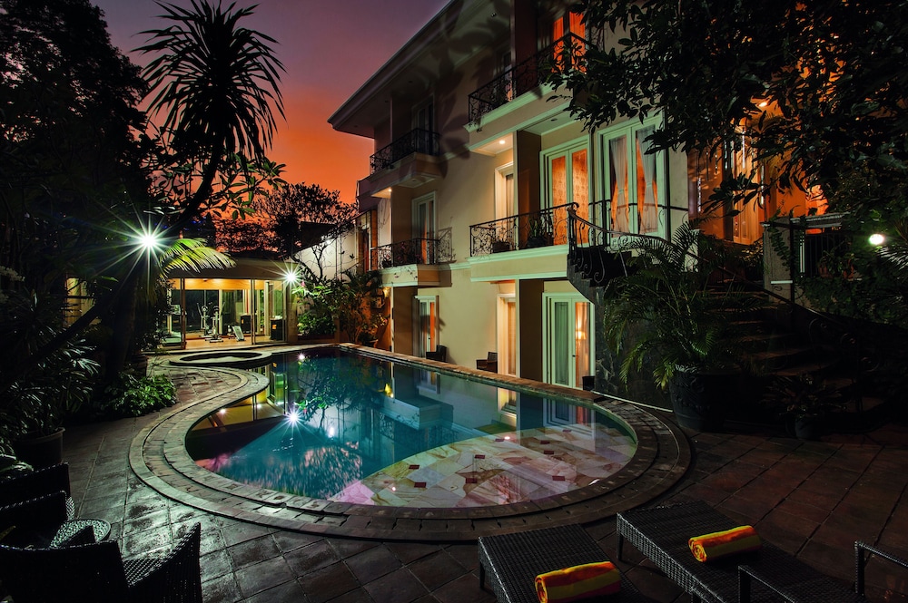 artotel casa hangtuah