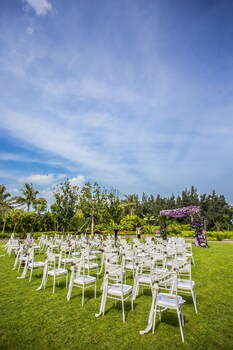 wanda reign resort and villa haitang bay