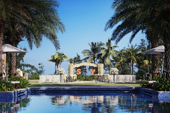 wanda reign resort and villa haitang bay