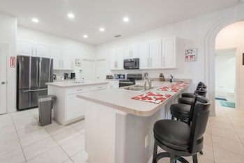 bahama sunsent 4 bedrooms