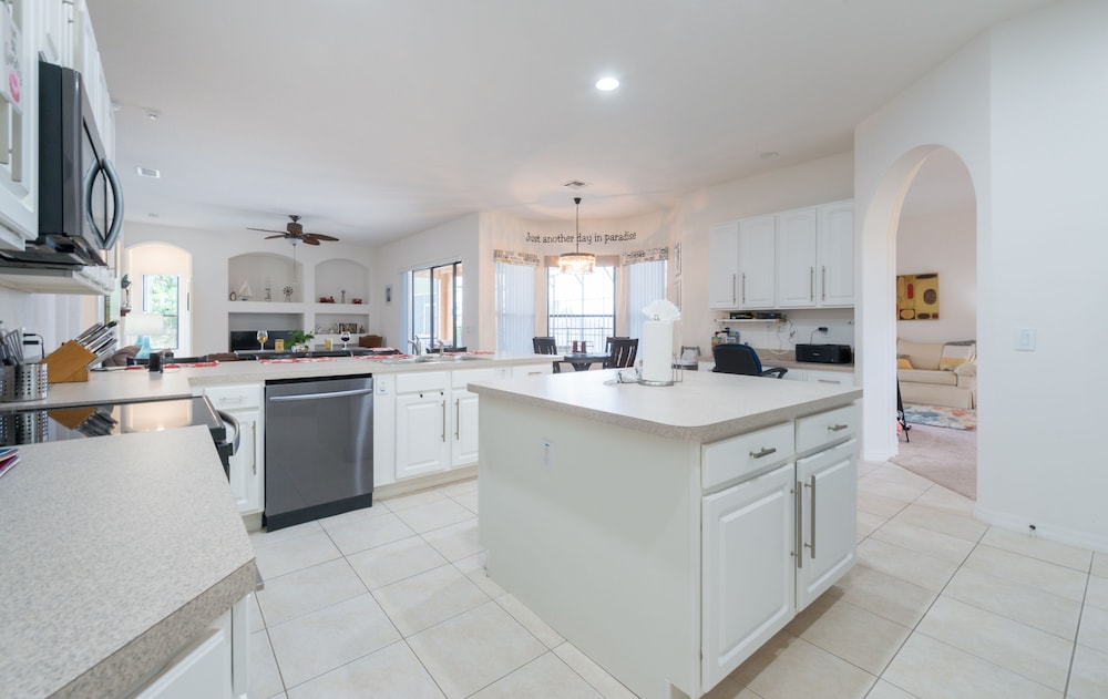bahama sunsent 4 bedrooms