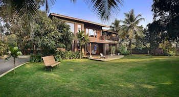ama stays and trails the mango house alibag
