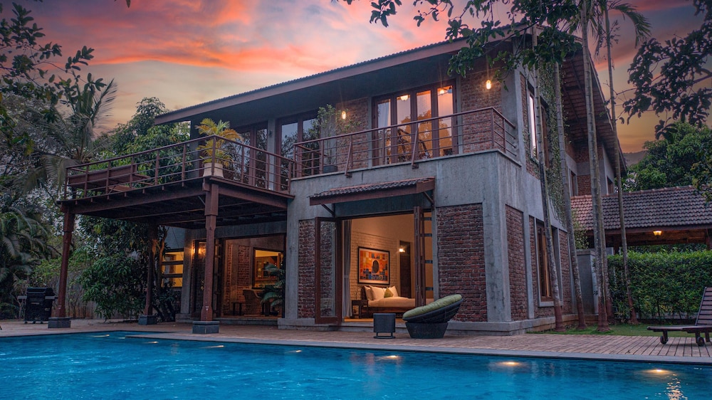 ama stays and trails the mango house alibag