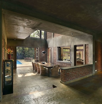 ama stays and trails the mango house alibag