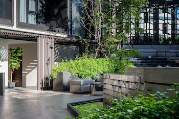 gardina asoke hotel and residence