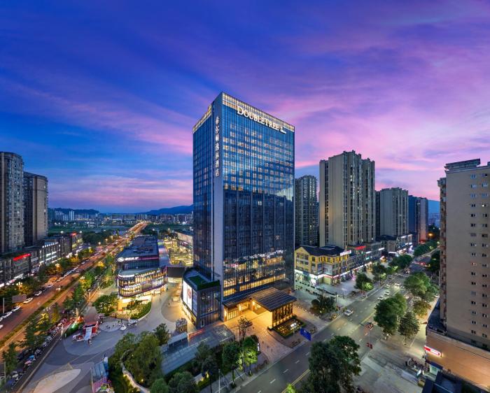 doubletree by hilton yaan